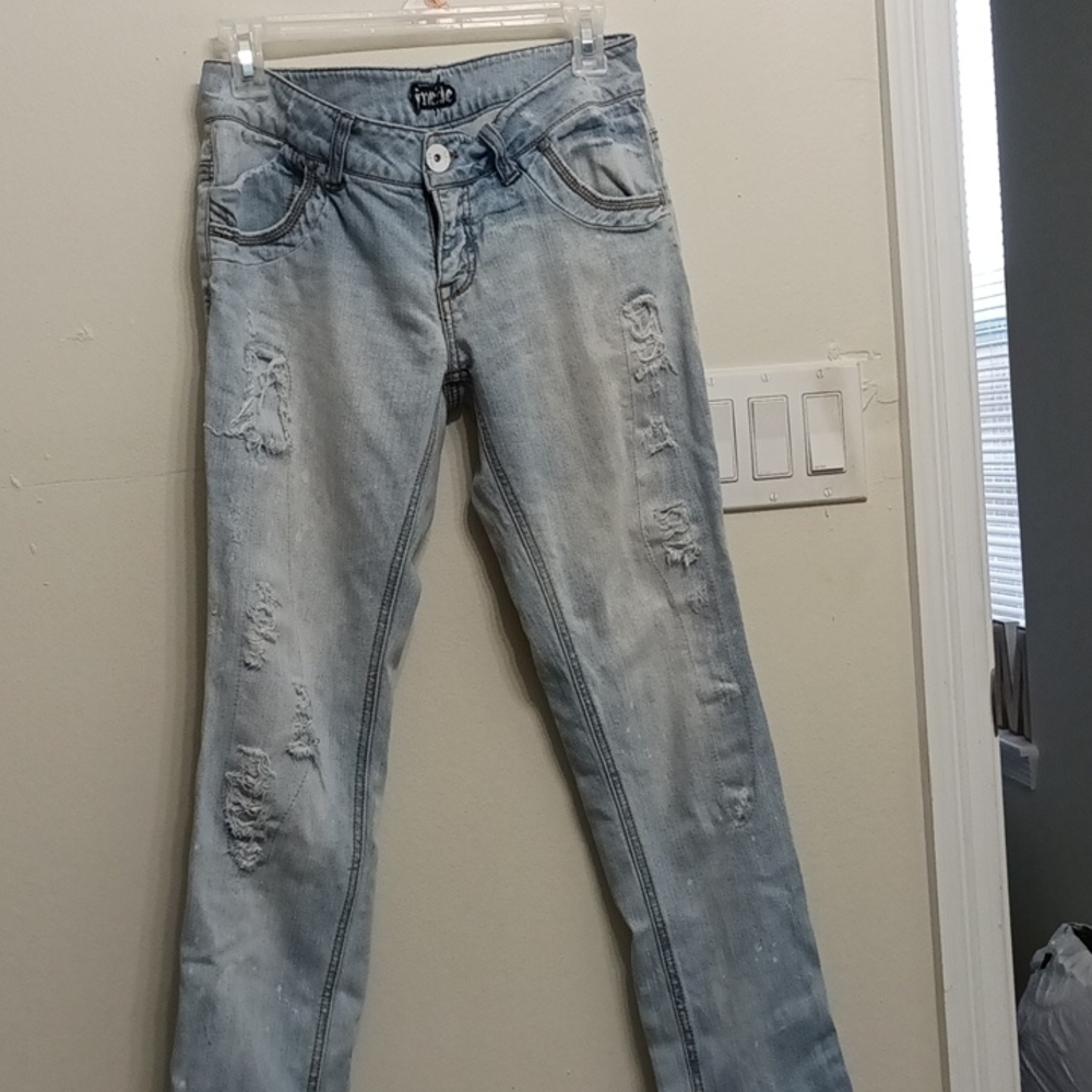Freestyle Skinny low rise jeans in light wash